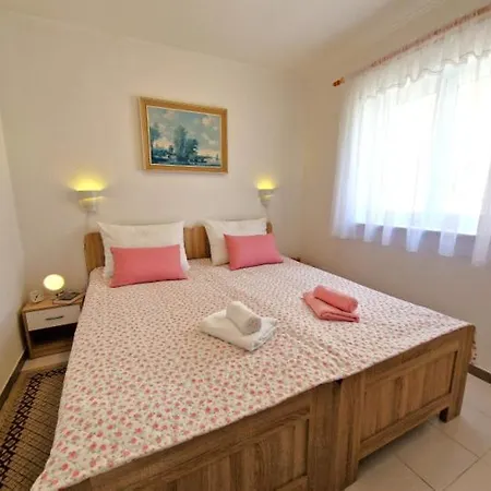 Apartment Stelle Baska Jurandvor