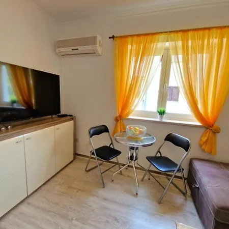 Stelle Baska * Jurandvor